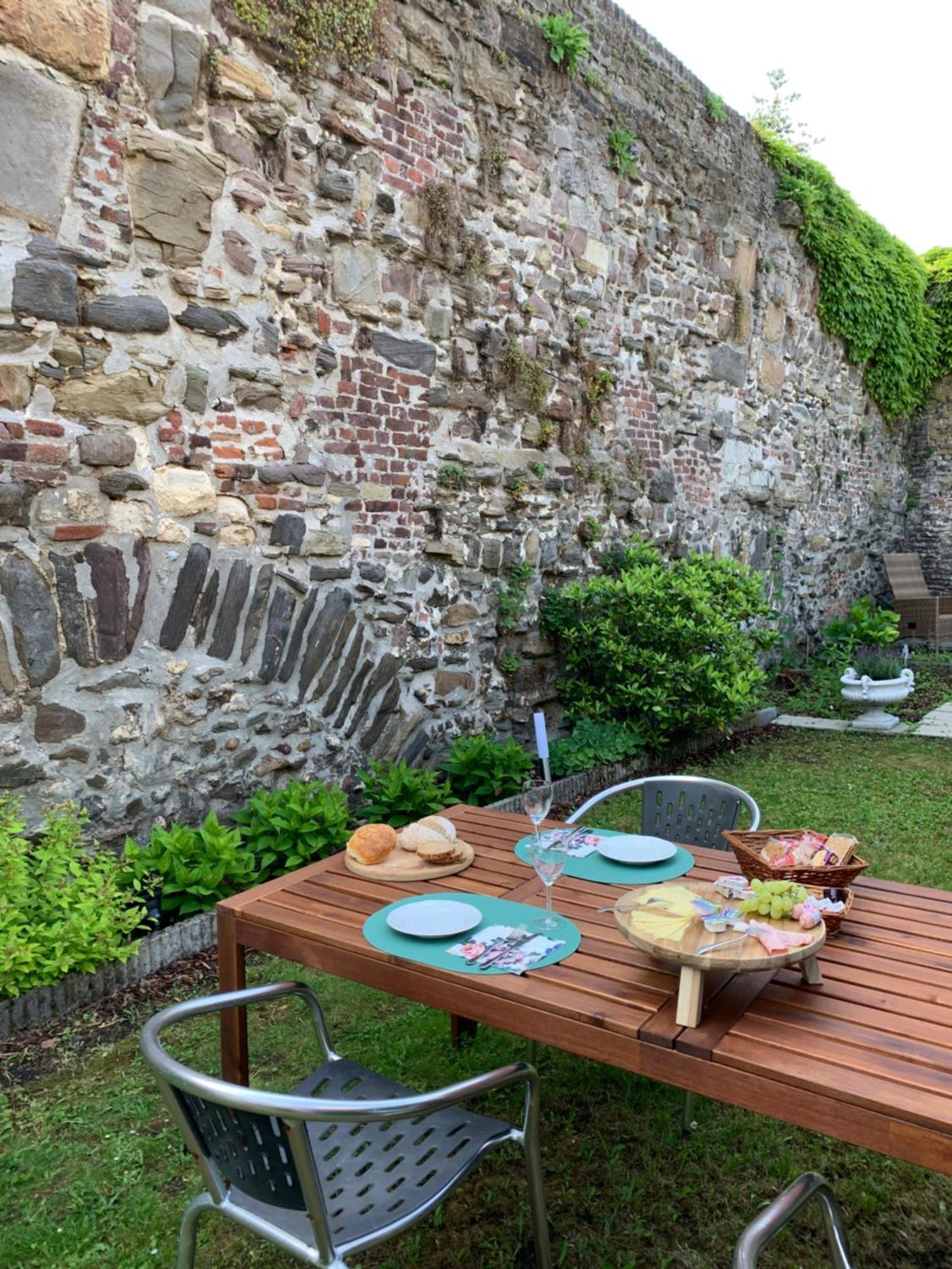 De Stadswal Maastricht Bagian luar foto